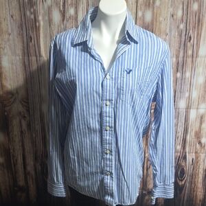 American Eagle Outfitters Blue and White Casual Button Down Shirt